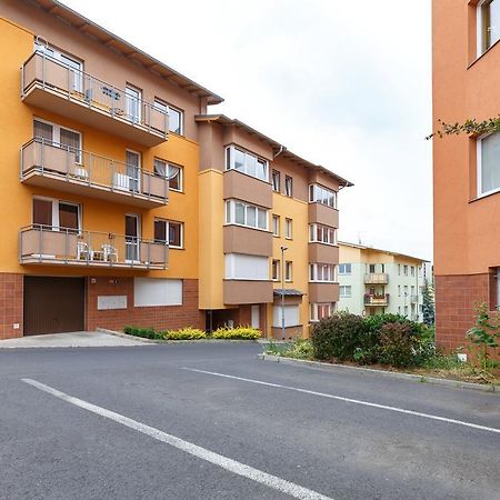 Modern Apartment With 2 Bedrooms Karlsbad Exterior foto