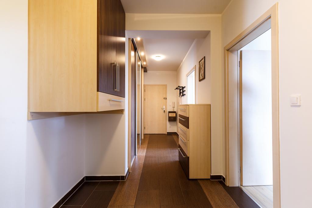 Modern Apartment With 2 Bedrooms Karlsbad Exterior foto